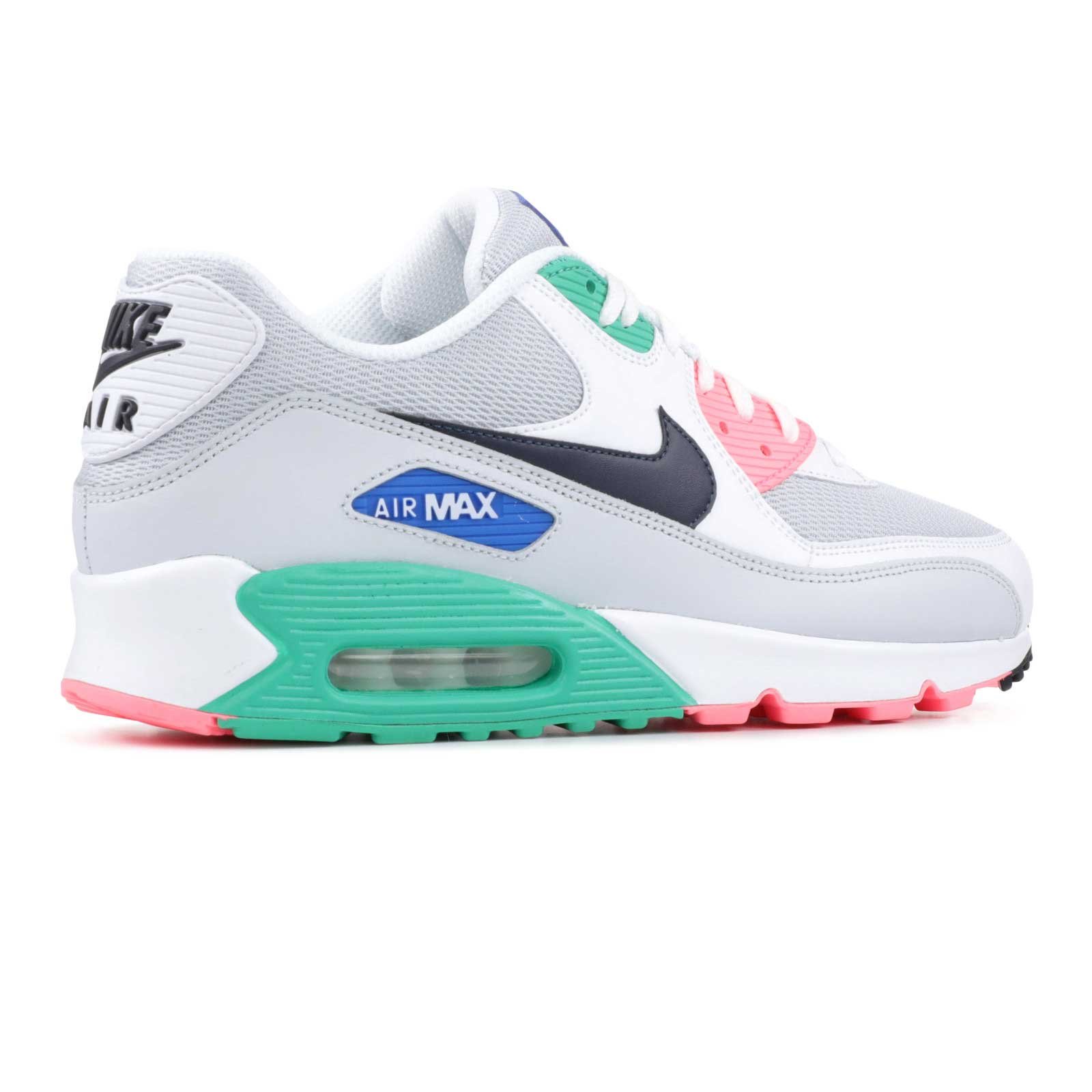 Nike
                            Air Max 90 Essential