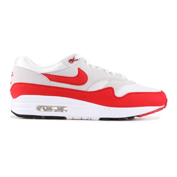 /products/nike-air-max-90-essential-grape